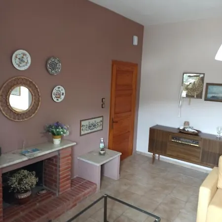 Summer Breeze House بيت للعطل *